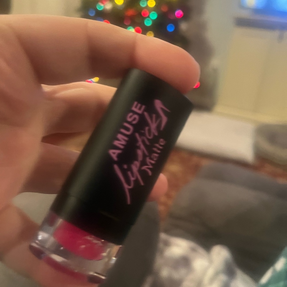 Amuse Matte Lipstick - Vibrant Pink